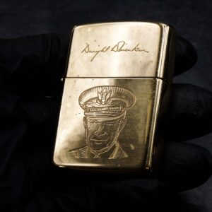 Zippo La Mã 1994 – D-Day Normandy 50 year Allied Heroes – Dwight D. Eisenhower 1