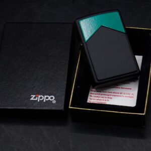 Zippo La Mã 1996 – Marlboro Green Roof Black Matte Emblem 2