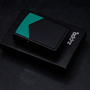 Zippo La Mã 1996 – Marlboro Green Roof Black Matte Emblem 4