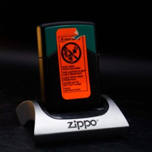 Zippo La Mã 1996 – Marlboro Green Roof Black Matte Emblem 8