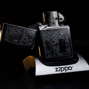Zippo La Mã 1996 – No.352 – Venetian – Hoa Văn Ý 11
