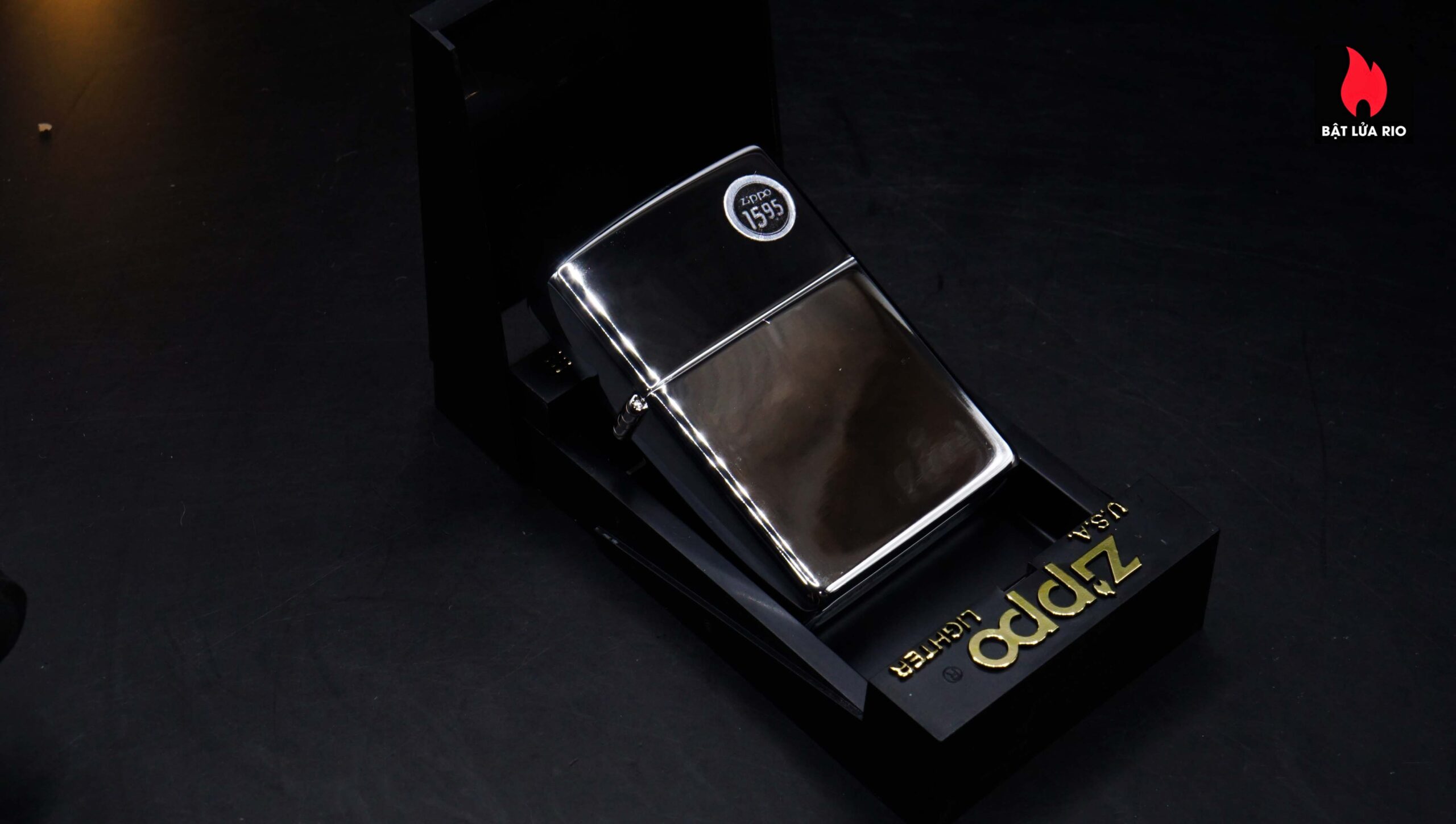 Zippo La Mã 1997 – Plain – Zippo High Polished Chrome – Trơn 35 Zippo La Mã 1997 – Plain – Zippo High Polished Chrome – Trơn 4