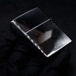 Zippo La Mã 1997 – Zippo High Polished Chrome – Marlboro Two Cowboys On The Fence 7