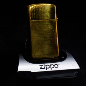 Zippo Slim La Mã 1991 – Đồng Nguyên Khối – Marlboro Longhorns – ATD 2