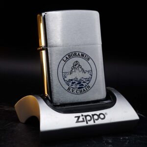 Zippo Xưa 1966 – Laboramus R.V.Chain