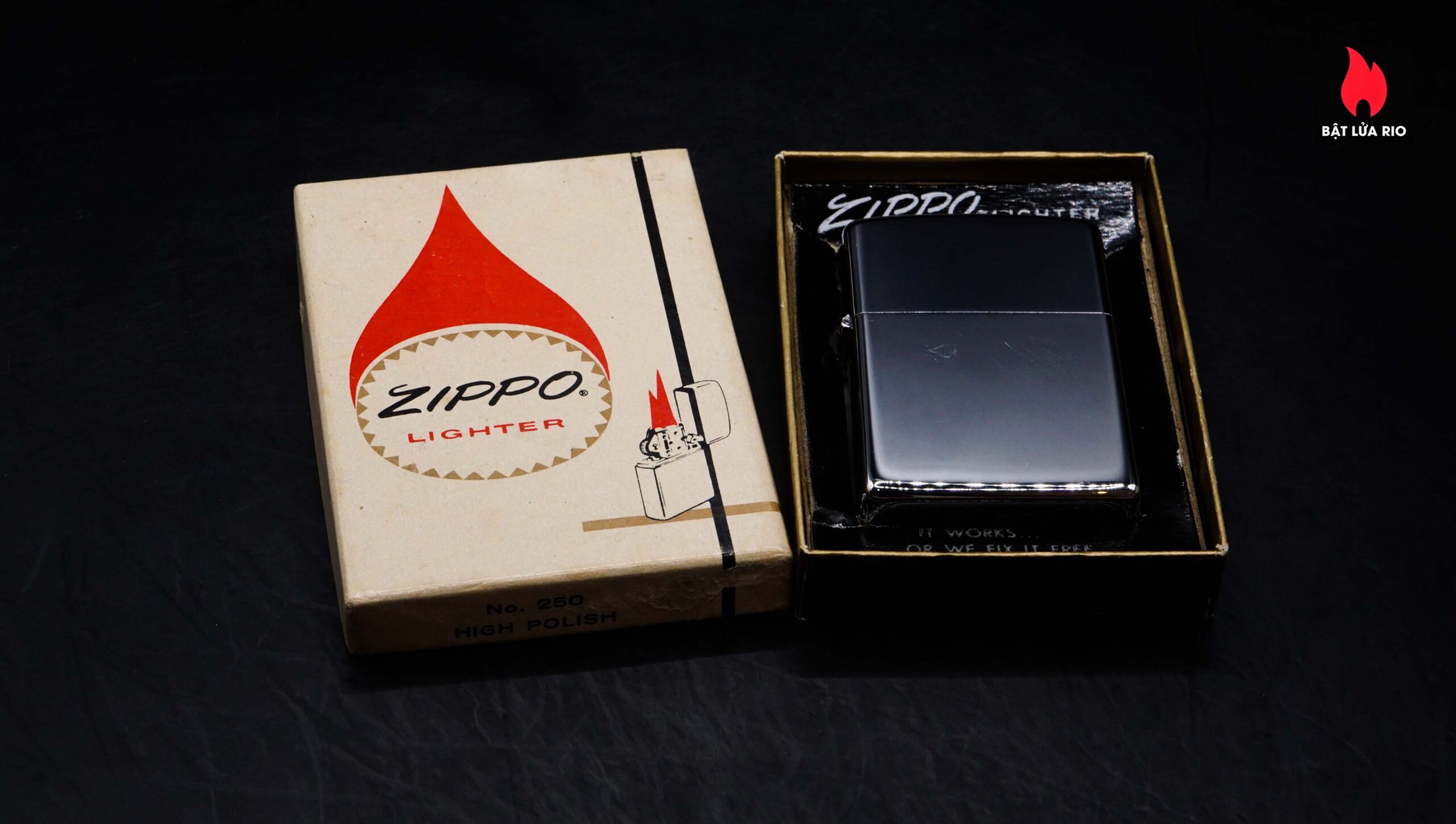 Zippo Xưa 1975 – Plain – Trơn 2 mặt – Zippo High Polished Chrome – New 1