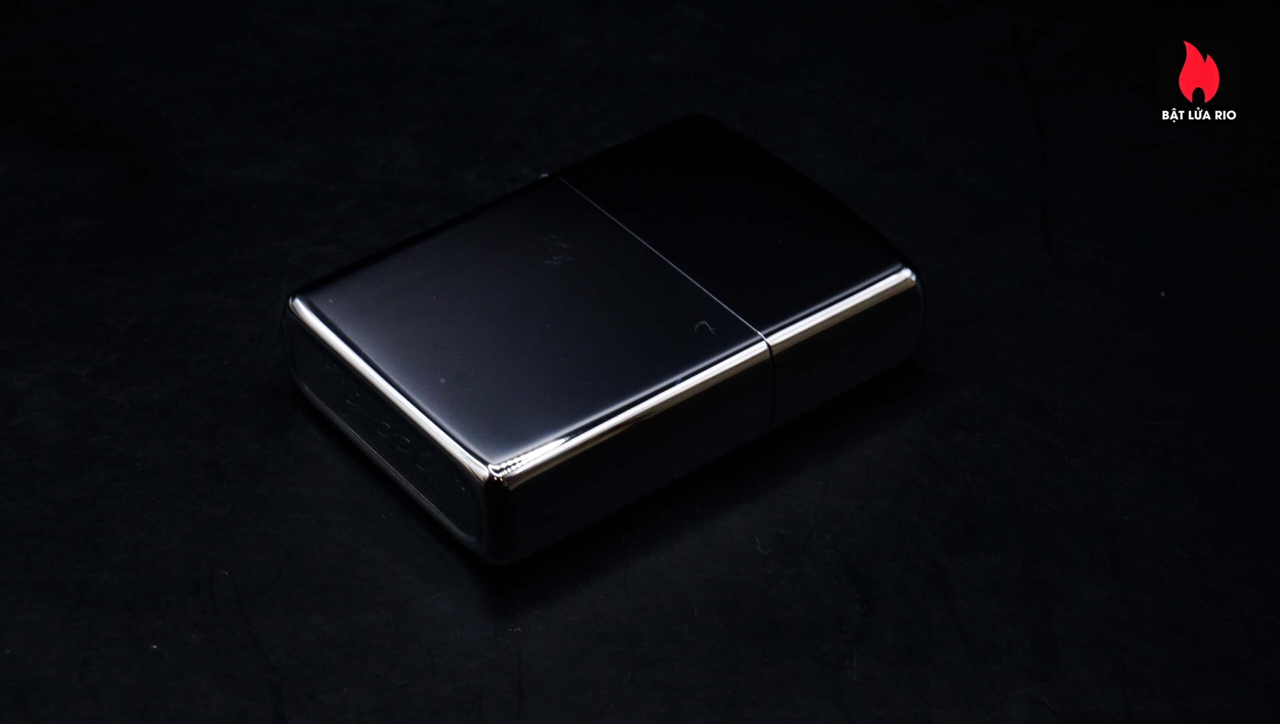 Zippo Xưa 1975 – Plain – Trơn 2 mặt – Zippo High Polished Chrome – New 14