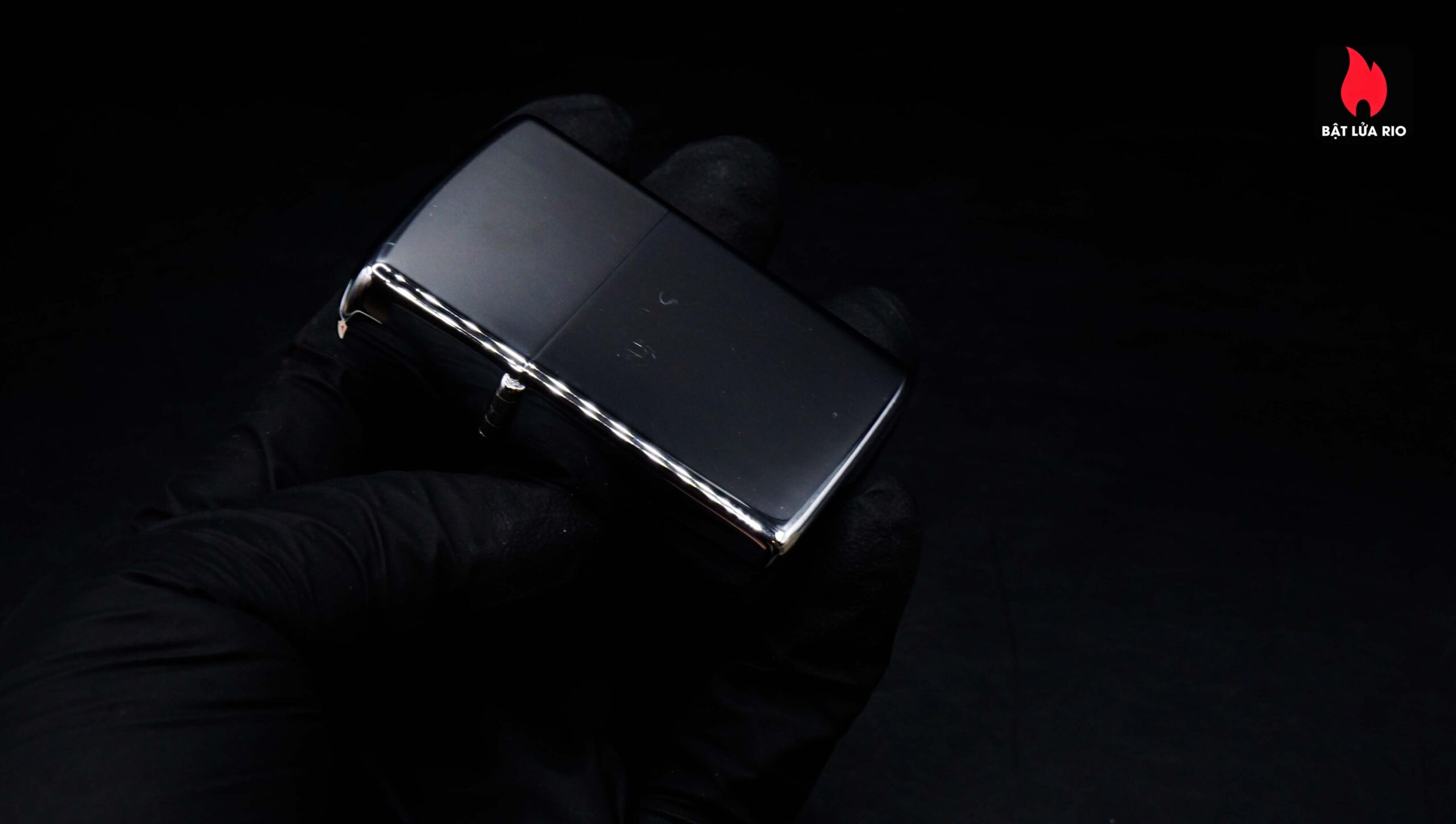 Zippo Xưa 1975 – Plain – Trơn 2 mặt – Zippo High Polished Chrome – New 18