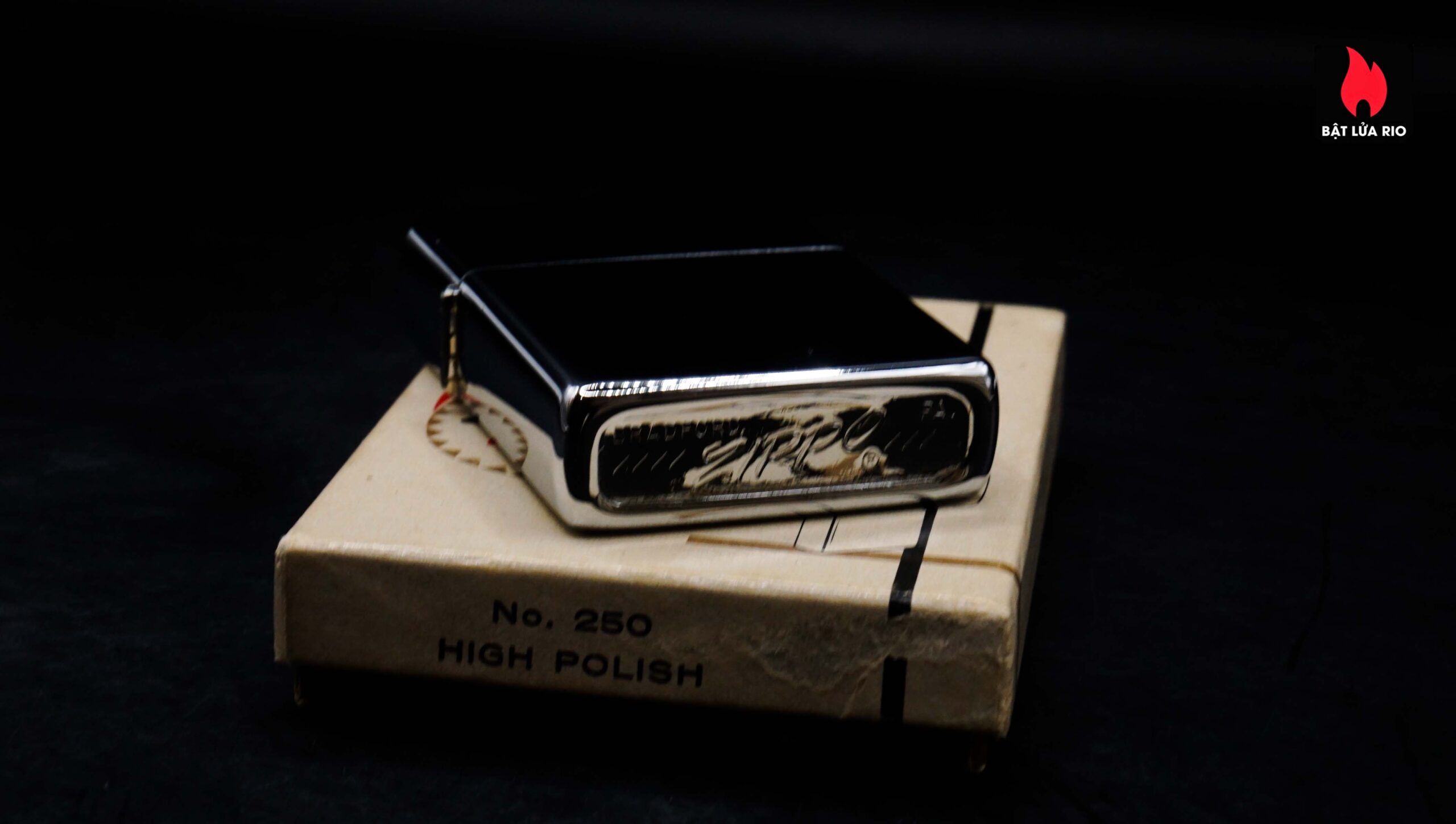 Zippo Xưa 1975 – Plain – Trơn 2 mặt – Zippo High Polished Chrome – New 8