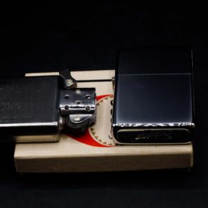 Zippo Xưa 1975 – Plain – Trơn 2 mặt – Zippo High Polished Chrome – New 9