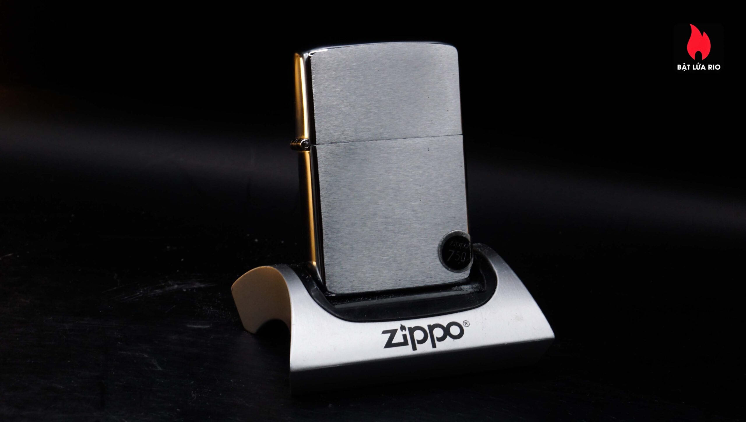 Zippo Xưa 1984 – Plain – Trơn 2 mặt – Brushed Chrome – New 45 Zippo Xưa 1984 – Plain – Trơn 2 mặt – Brushed Chrome – New 12