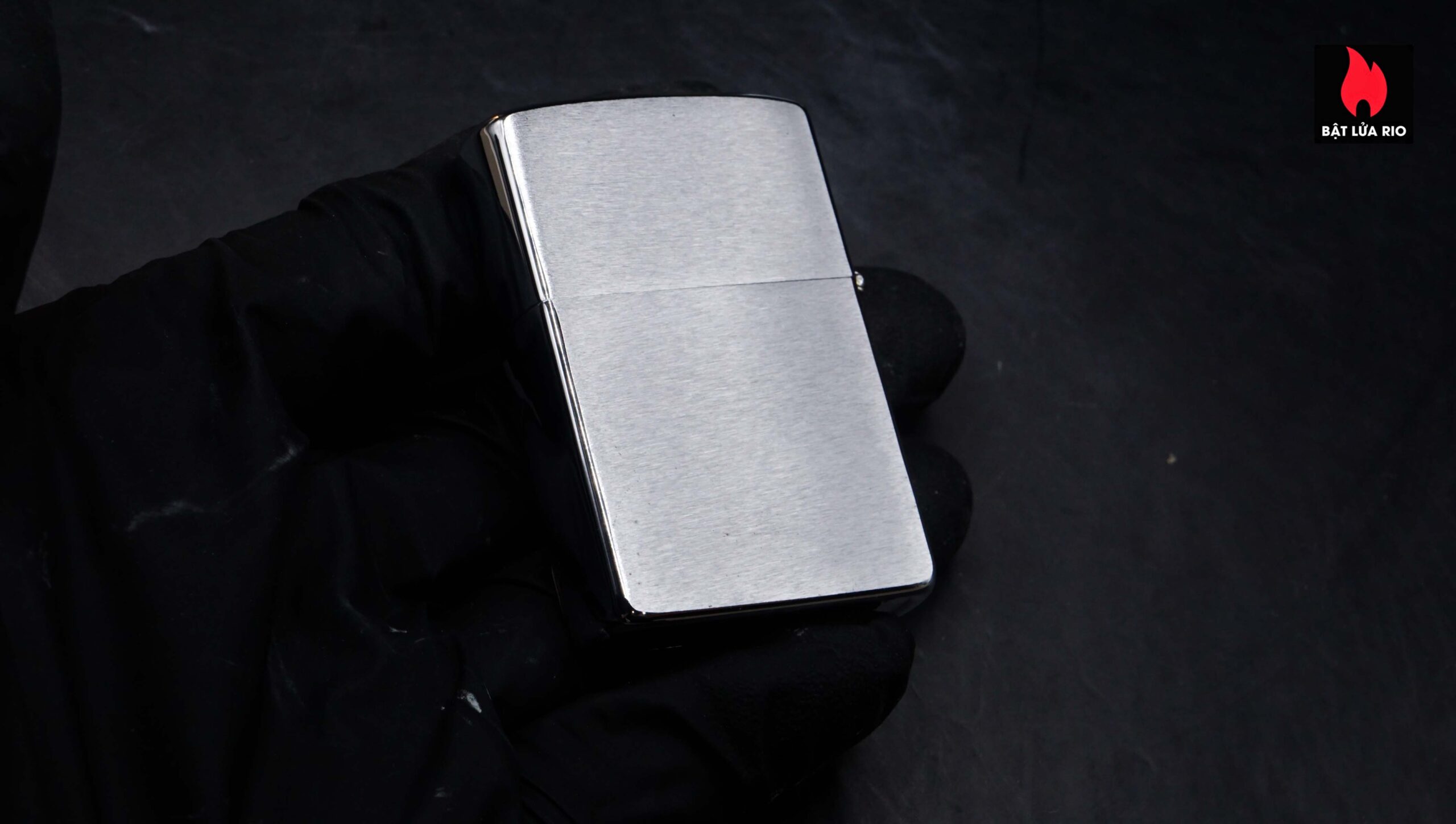 Zippo Xưa 1984 – Plain – Trơn 2 mặt – Brushed Chrome – New 39 Zippo Xưa 1984 – Plain – Trơn 2 mặt – Brushed Chrome – New 18