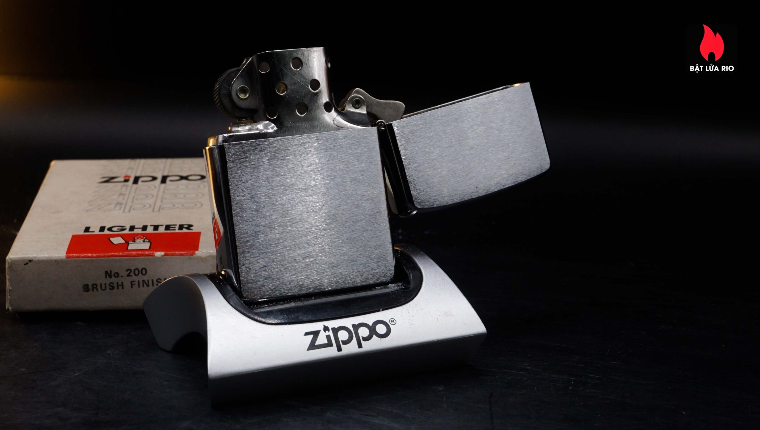 Zippo Xưa 1984 – Plain – Trơn 2 mặt – Brushed Chrome – New 49 Zippo Xưa 1984 – Plain – Trơn 2 mặt – Brushed Chrome – New 8