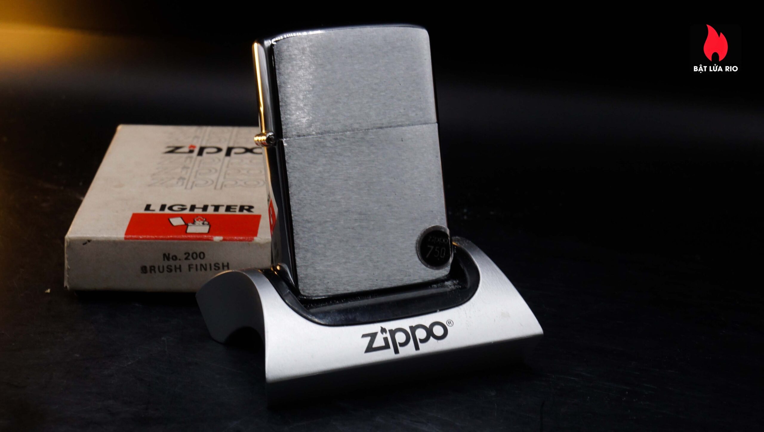 Zippo Xưa 1984 – Plain – Trơn 2 mặt – Brushed Chrome – New 38 Zippo Xưa 1984 – Plain – Trơn 2 mặt – Brushed Chrome – New