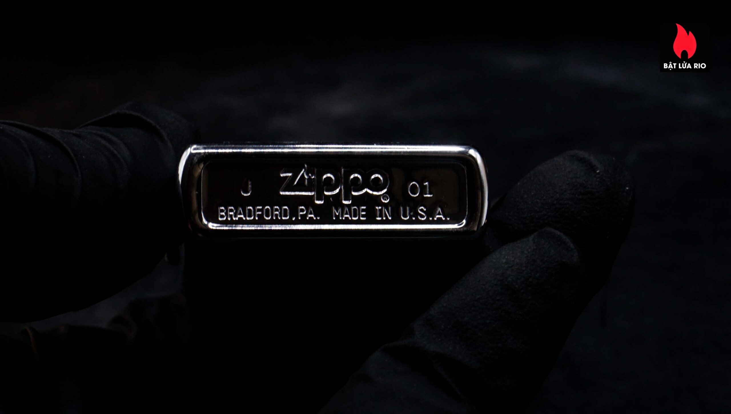 Zippo 2001 – Pipe Lighter – Brush Chrome 3