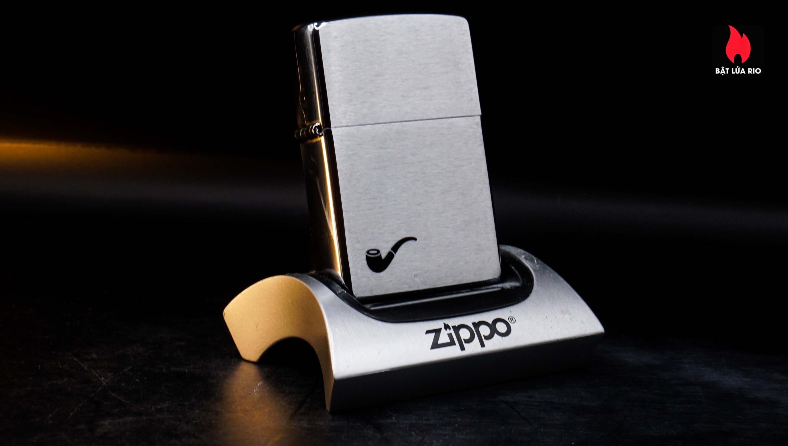 Zippo 2001 – Pipe Lighter – Brush Chrome