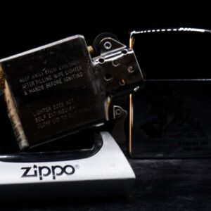 Zippo La Mã 1995 – Zippo High Polished Chrome – Truss Me Soho NYC – Skull Series #4 11