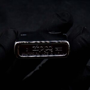 Zippo La Mã 1997 – Plain – Trơn – Zippo High Polished Chrome 2