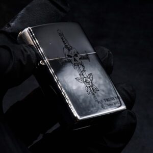 Zippo La Mã 1997 – Zippo High Polished Chrome – Truss Me Soho NYC – Skull Series #3 1