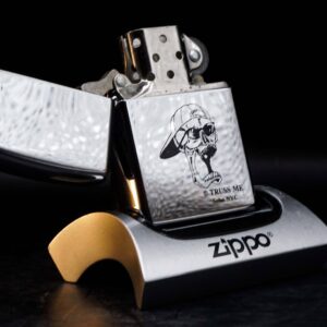 Zippo La Mã 1997 – Zippo High Polished Chrome – Truss Me Soho NYC – Skull Series #7 1