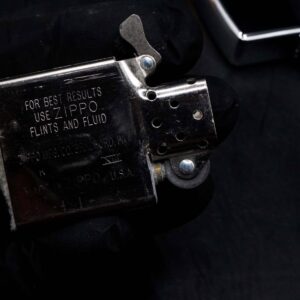 Zippo La Mã 1997 – Zippo High Polished Chrome – Truss Me Soho NYC – Skull Series #7 4