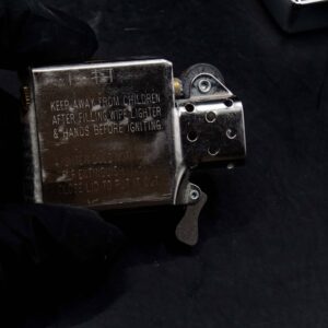 Zippo La Mã 1997 – Zippo High Polished Chrome – Truss Me Soho NYC – Skull Series #7 5