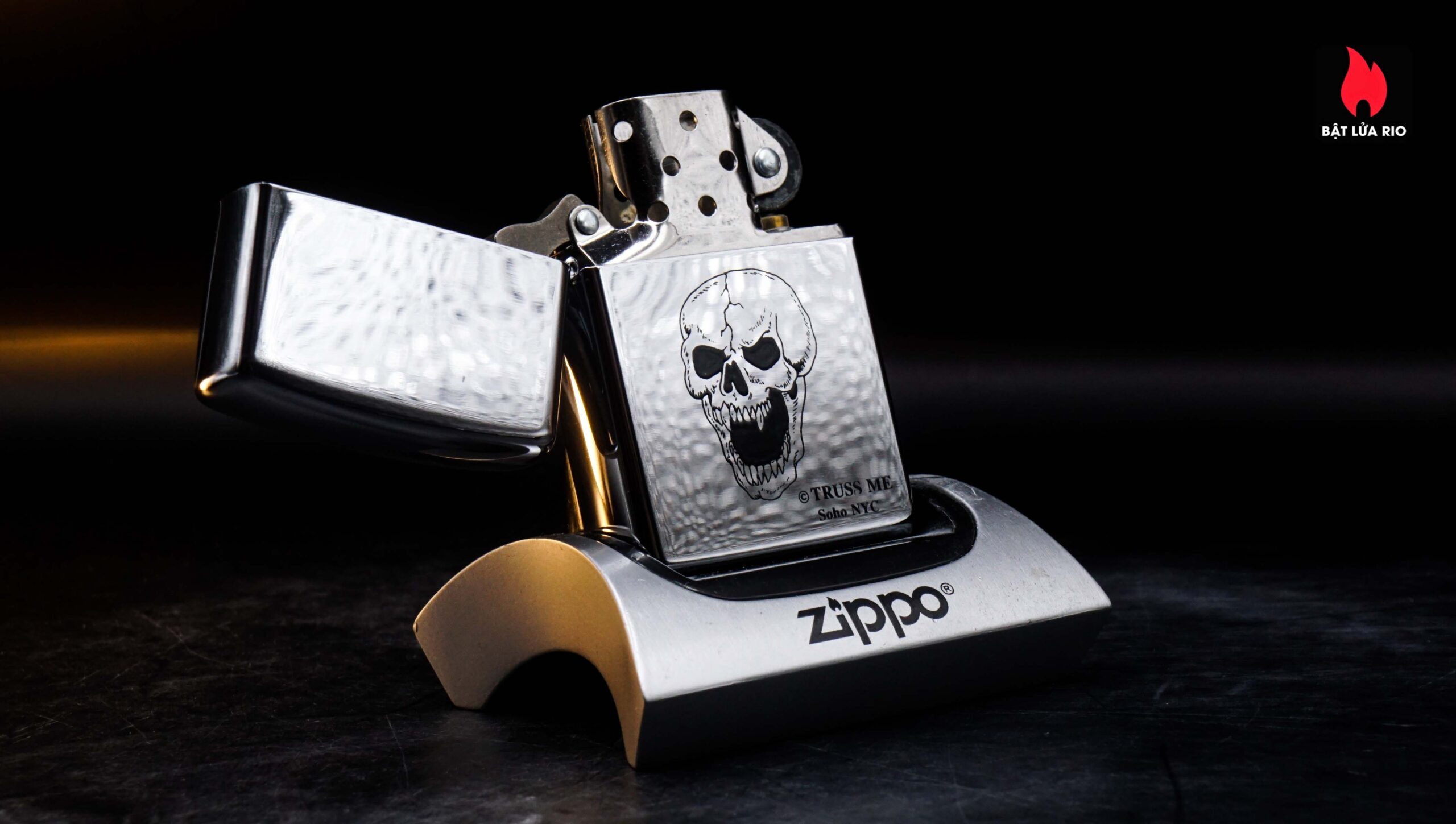 Zippo La Mã 1998 – Zippo High Polished Chrome – Truss Me Soho NYC – Skull Series #6 1