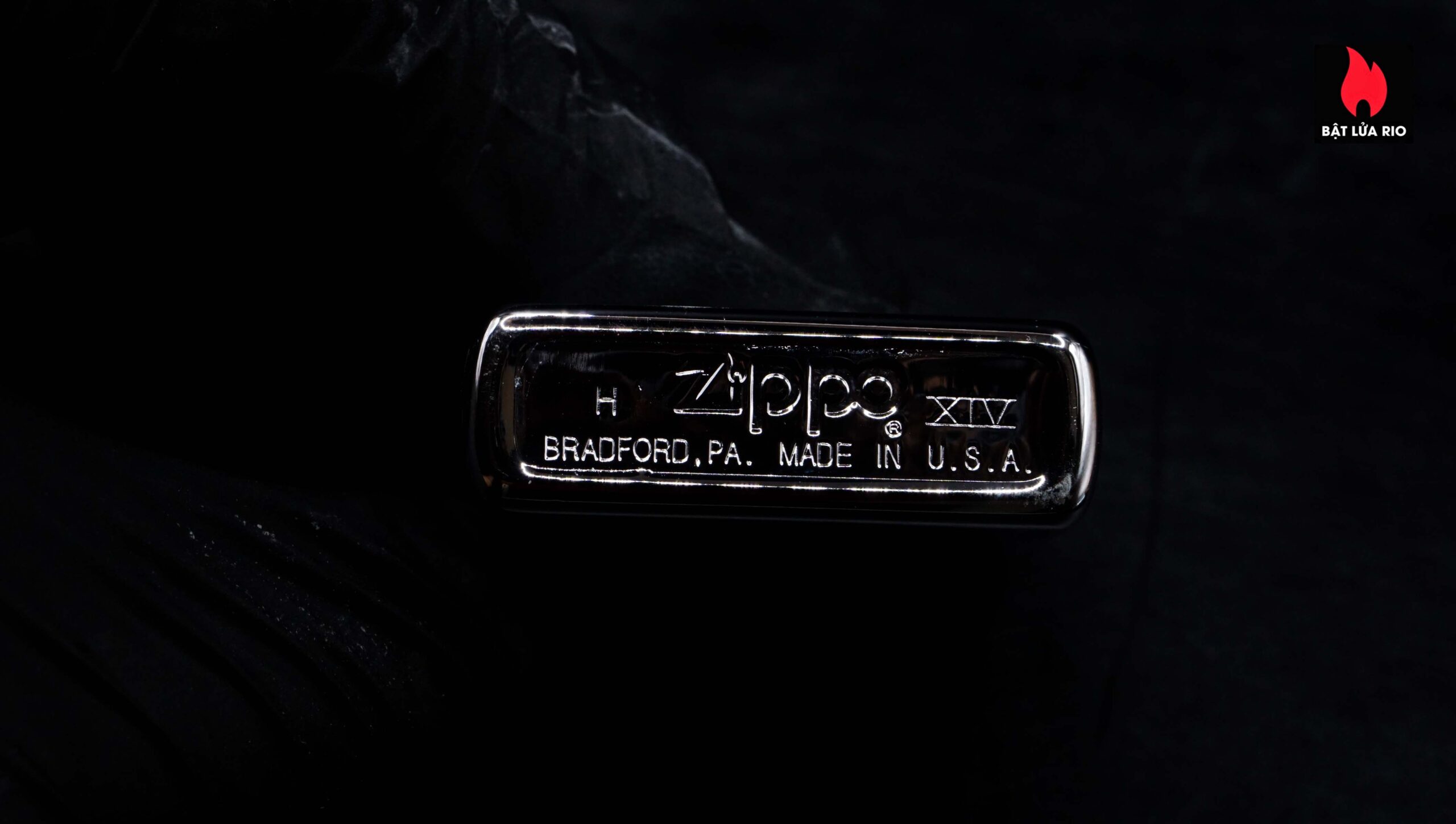 Zippo La Mã 1998 – Zippo High Polished Chrome – Truss Me Soho NYC – Skull Series #6 4