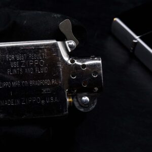 Zippo La Mã 1998 – Zippo High Polished Chrome – Truss Me Soho NYC – Skull Series #6 4