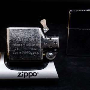 Zippo La Mã 1998 – Zippo High Polished Chrome – Truss Me Soho NYC – Skull Series #8 3