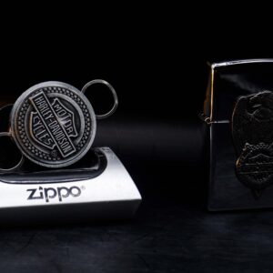 Zippo Set 1997 – Harley Davidson – Eagle on Tire Lighter/Keyholder Gift S 12