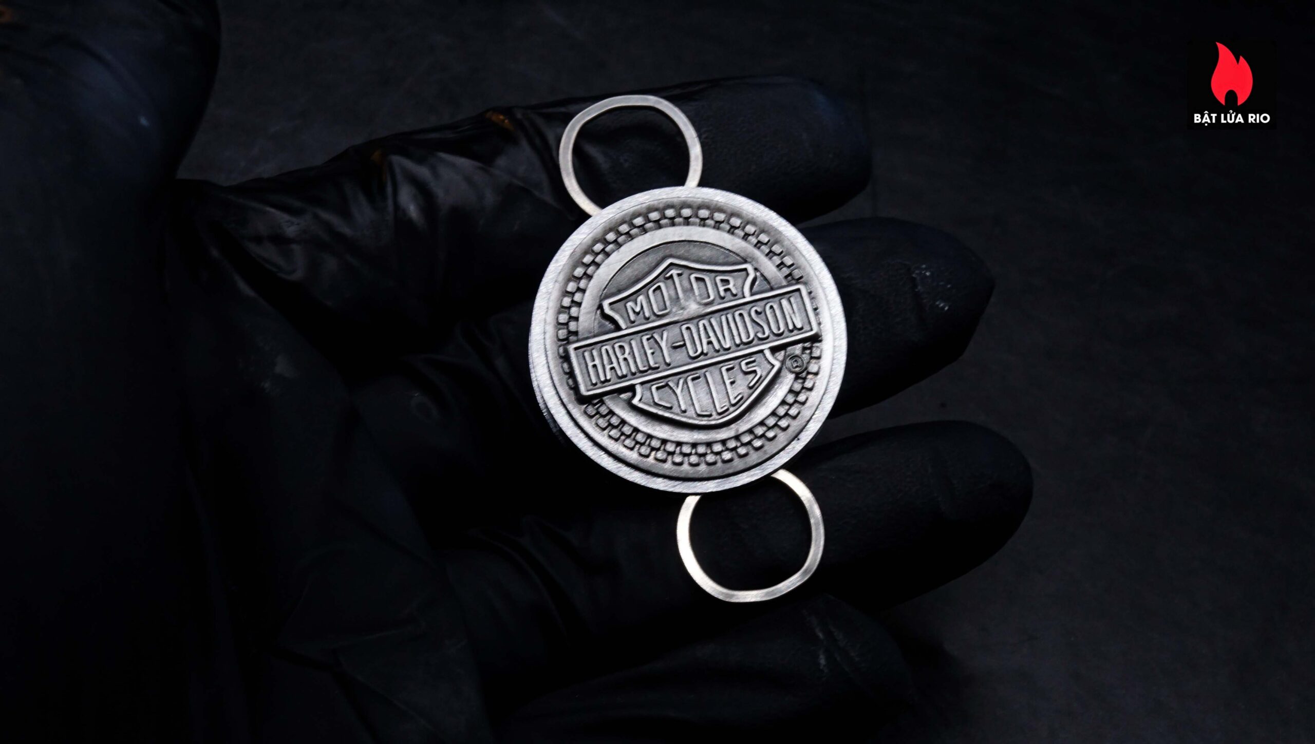 Zippo Set 1997 – Harley Davidson – Eagle on Tire Lighter/Keyholder Gift S 13