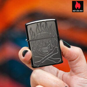 Zippo 46930 - Zippo Flaming Skull Armor® High Polish Black 1