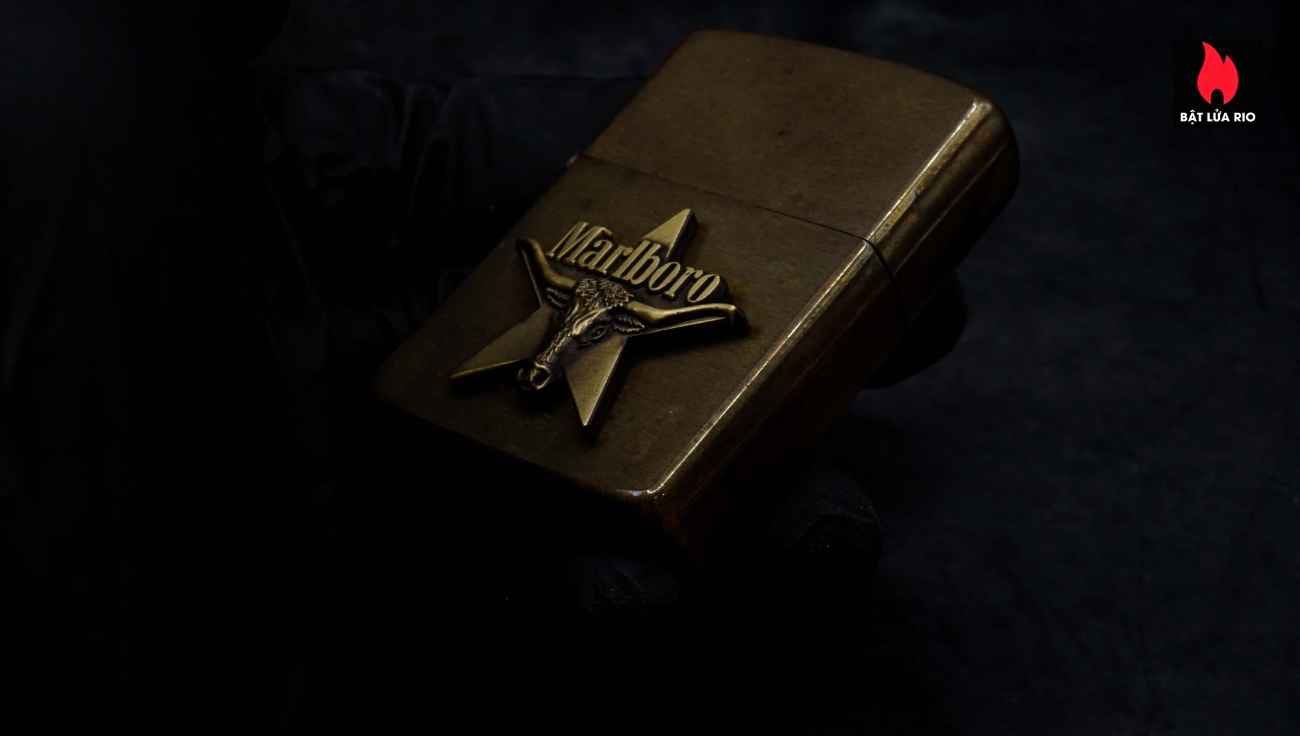 Zippo La Mã 1988 – Marlboro Longhorns – Đồng Nguyên Khối 13