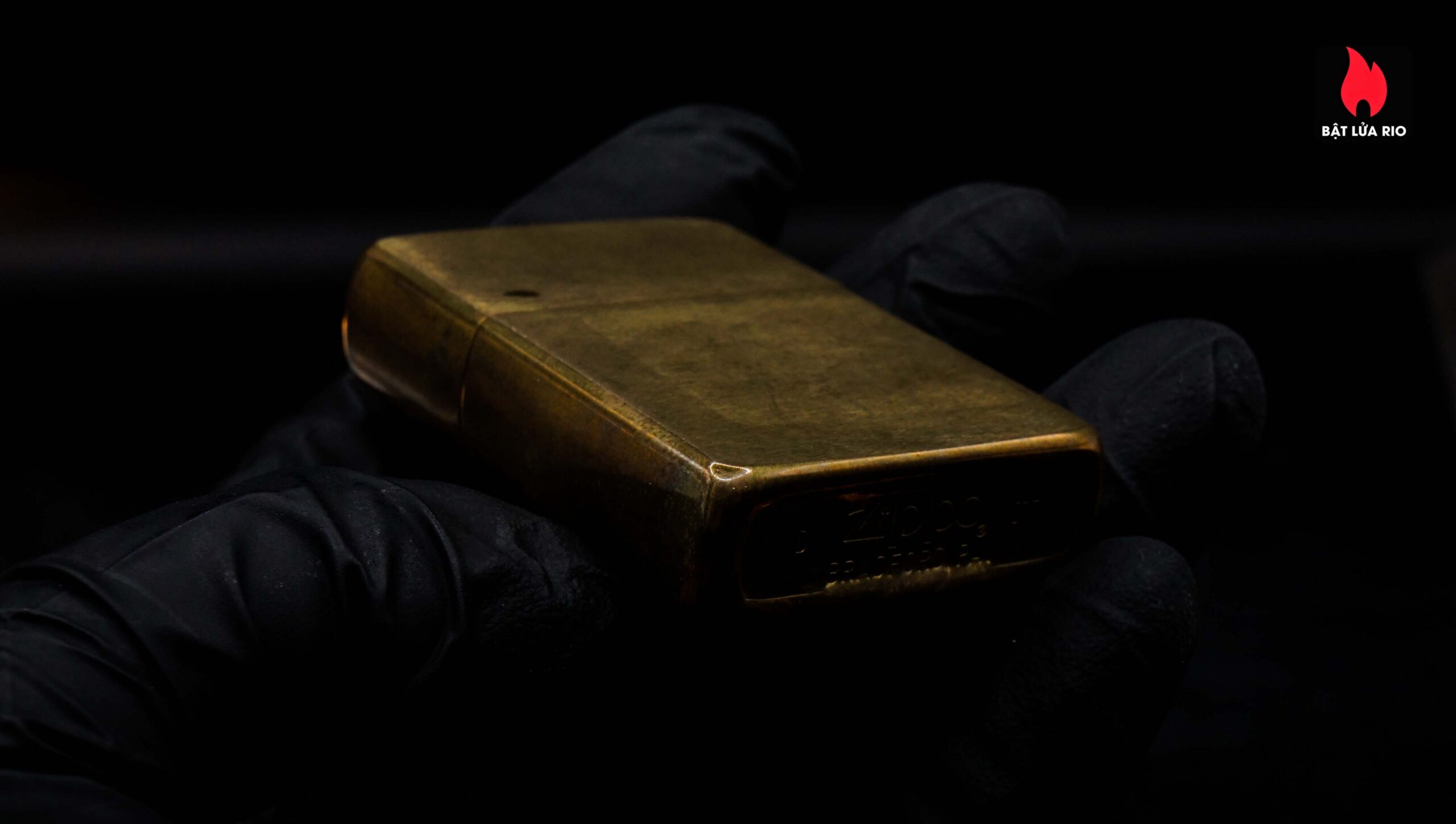 Zippo La Mã 1988 – Marlboro Longhorns – Đồng Nguyên Khối 15