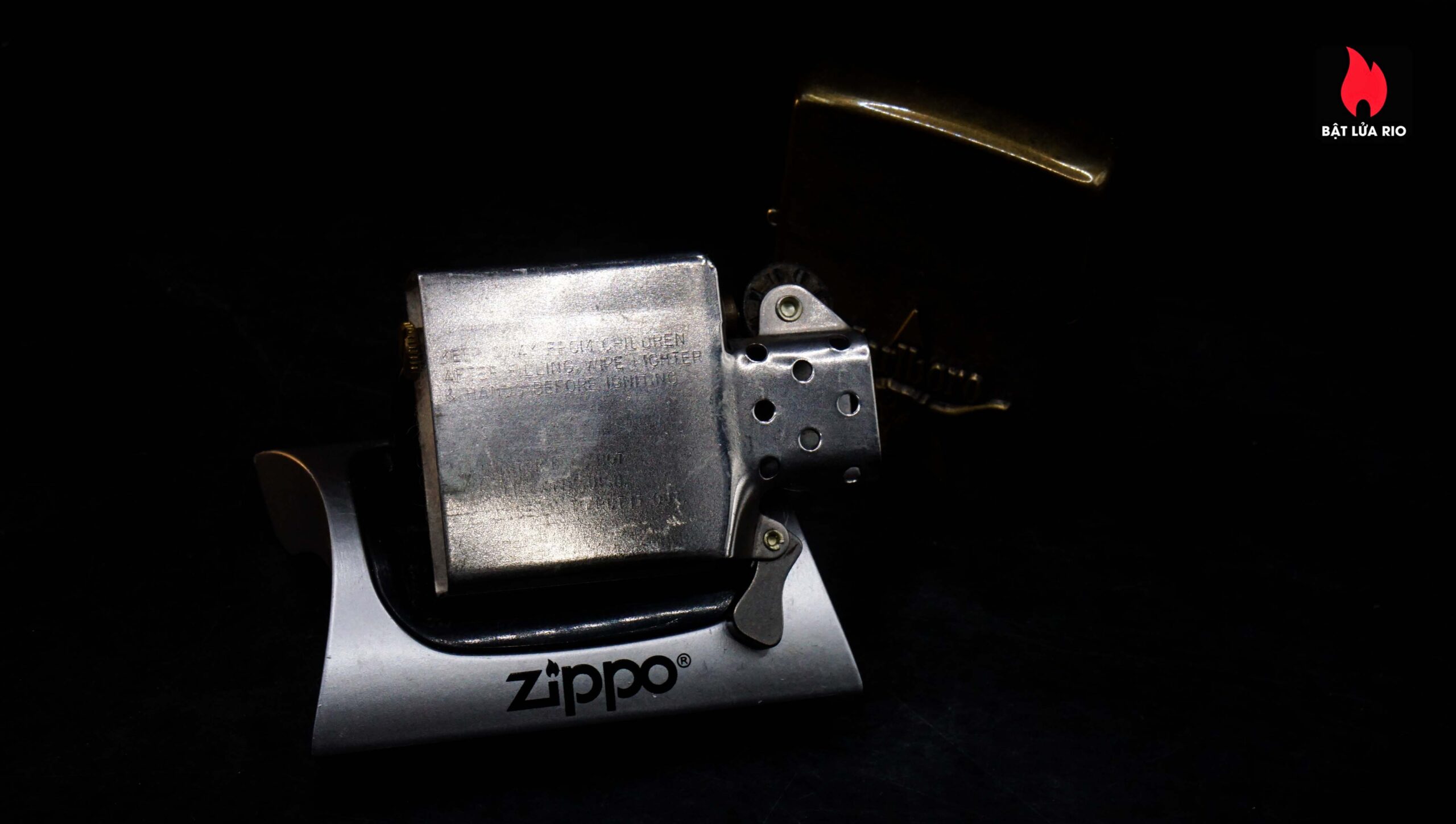 Zippo La Mã 1988 – Marlboro Longhorns – Đồng Nguyên Khối 19