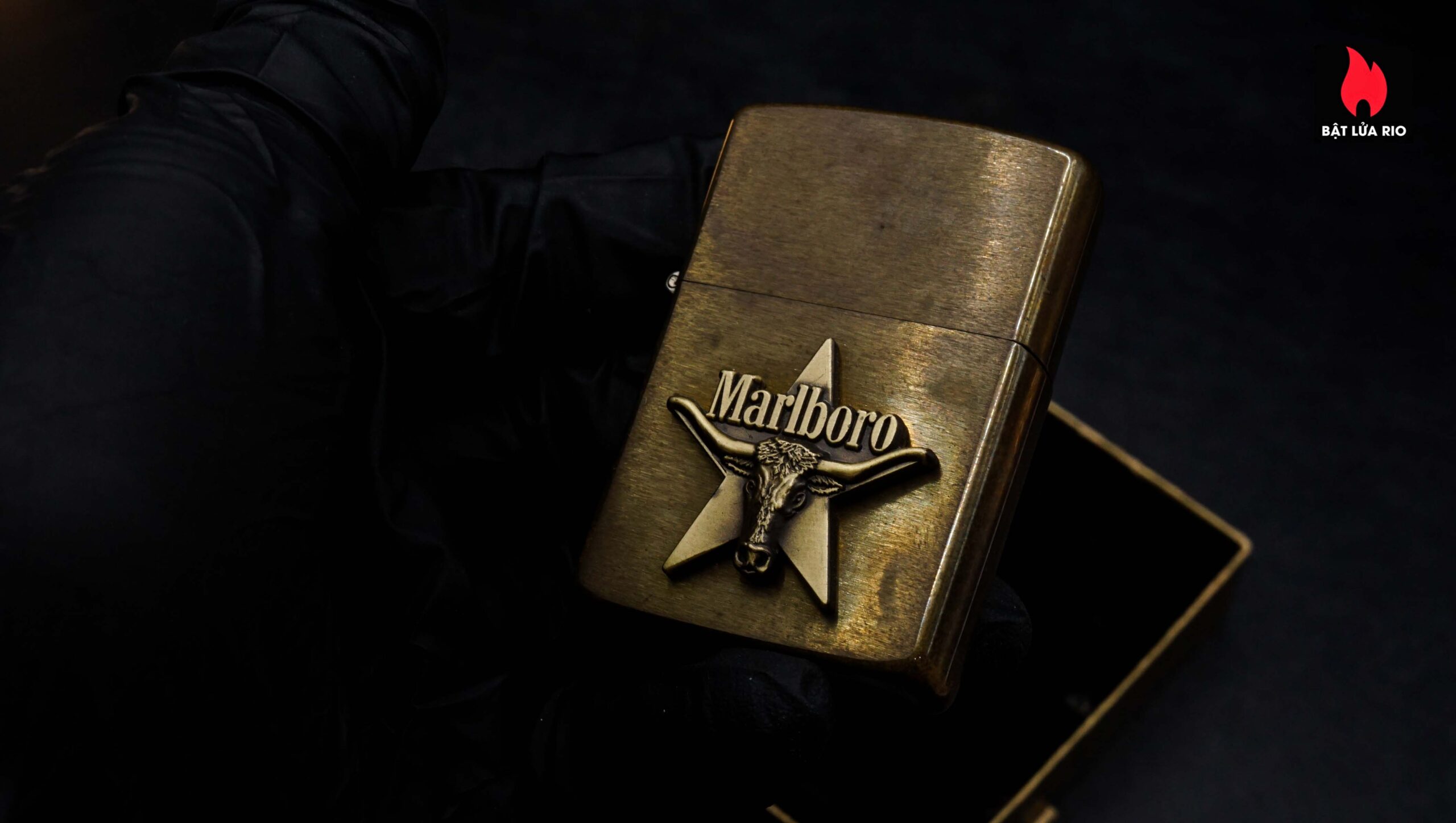 Zippo La Mã 1988 – Marlboro Longhorns – Đồng Nguyên Khối 6