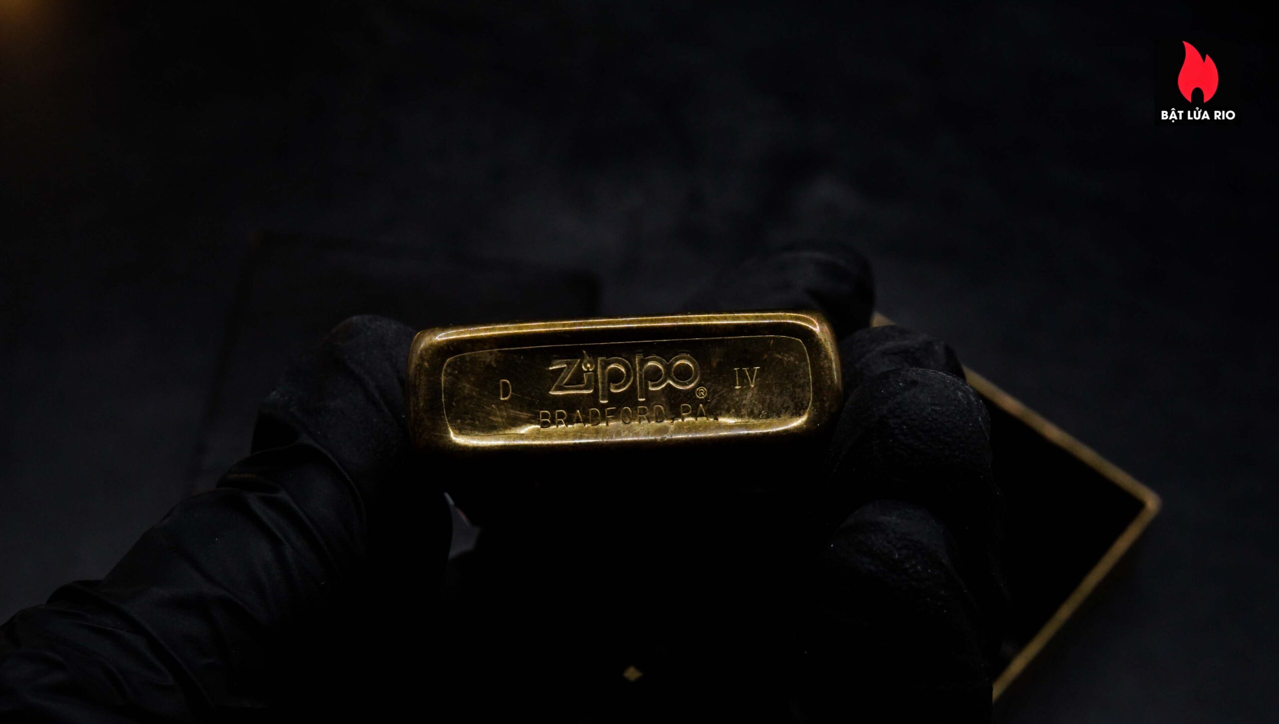 Zippo La Mã 1988 – Marlboro Longhorns – Đồng Nguyên Khối 7