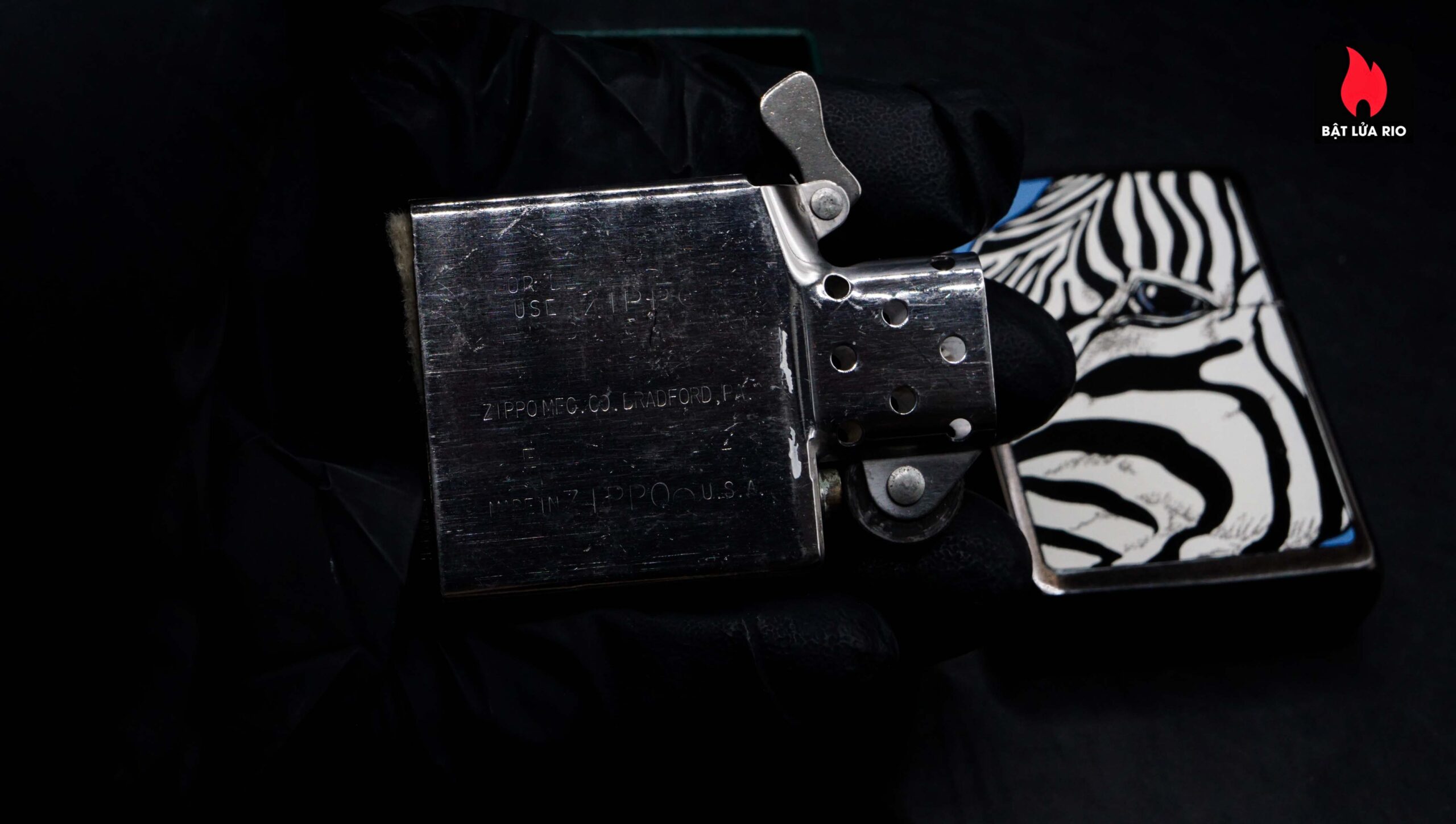 Zippo La Mã 1992 – Barrett-Smythe Collection B 27 – Zebra 7