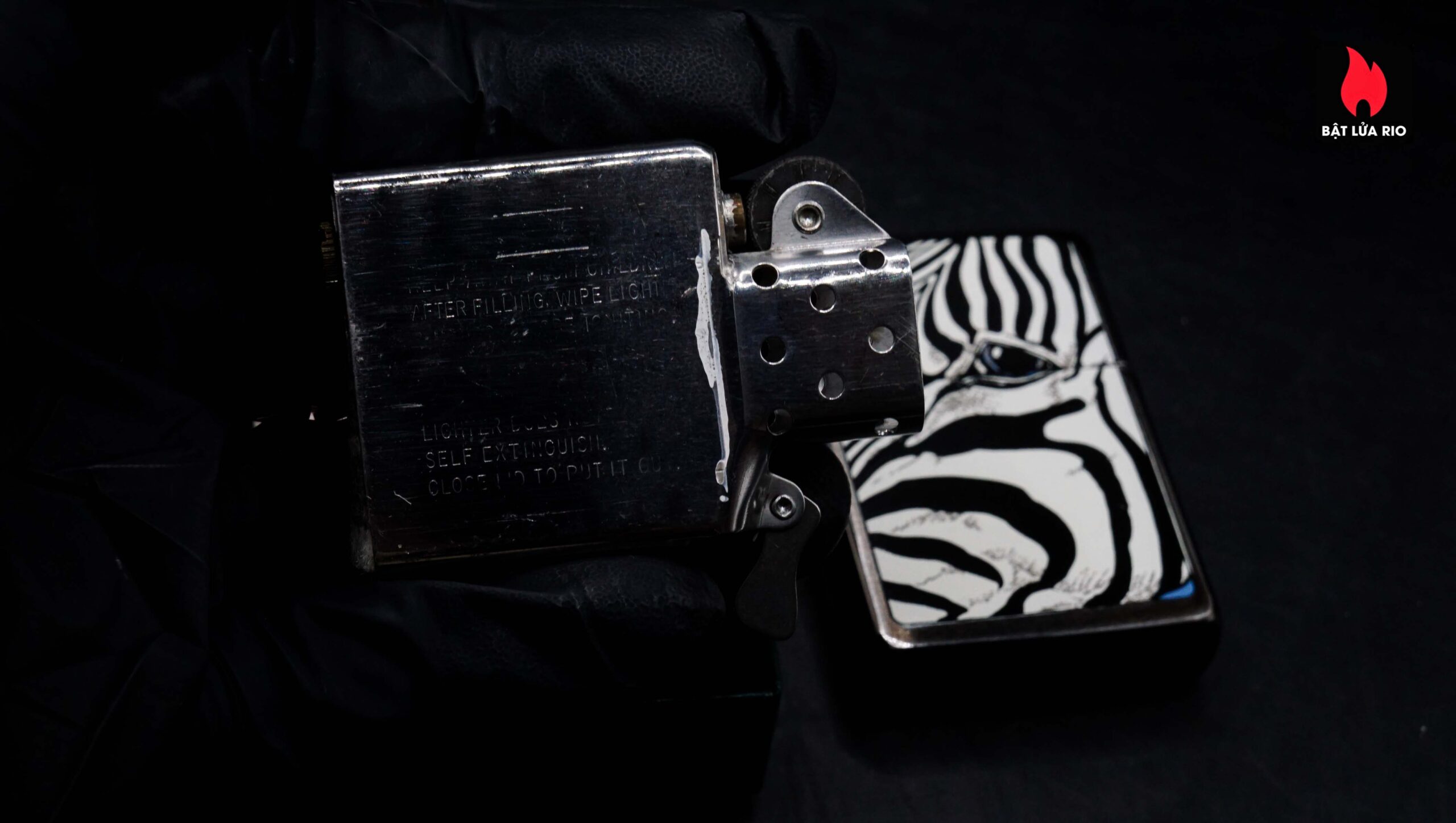 Zippo La Mã 1992 – Barrett-Smythe Collection B 27 – Zebra 8