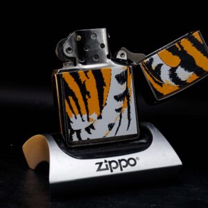 Zippo La Mã 1993 – Barrett-Smythe Collection B 28 – Tiger 16