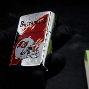Zippo La Mã 1997 – 250NFL 440 Buccaneers 7