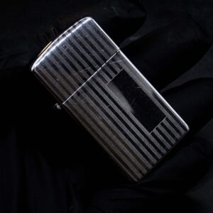 Zippo Slim Xưa 1957 – #1615 Ribbon – Cũ 10