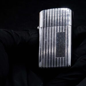 Zippo Slim Xưa 1957 – #1615 Ribbon – Cũ 14