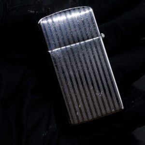 Zippo Slim Xưa 1957 – #1615 Ribbon – Cũ 5