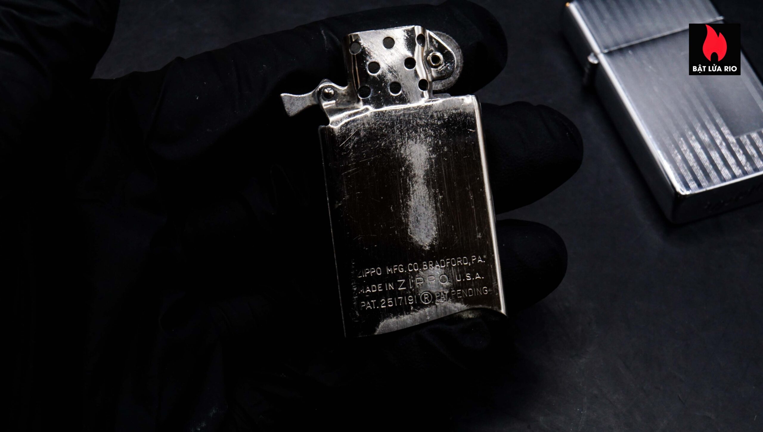 Zippo Slim Xưa 1957 – #1615 Ribbon – Cũ 7