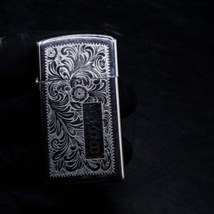 Zippo Slim Xưa 1983 – Venetian – Hoa Văn Ý – Cũ 12