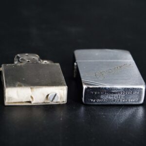 Zippo Xưa 1938-1939 – Chủ Đề Chữ Ký 4