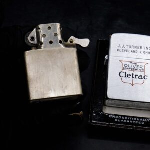 Zippo Xưa 1949-1950 – The Oliver Corporation Cletrac 16