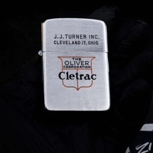 Zippo Xưa 1949-1950 – The Oliver Corporation Cletrac 36
